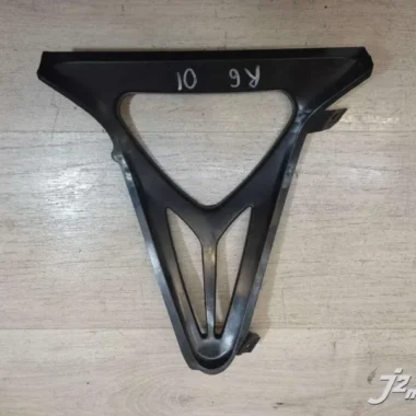 Элемент пластика (плуг) Yamaha R6 (1999-2002)
