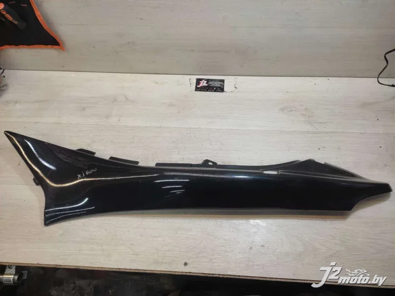 Элемент заднего бокового пластика Yamaha XJ600S Diversion (1992-1997)