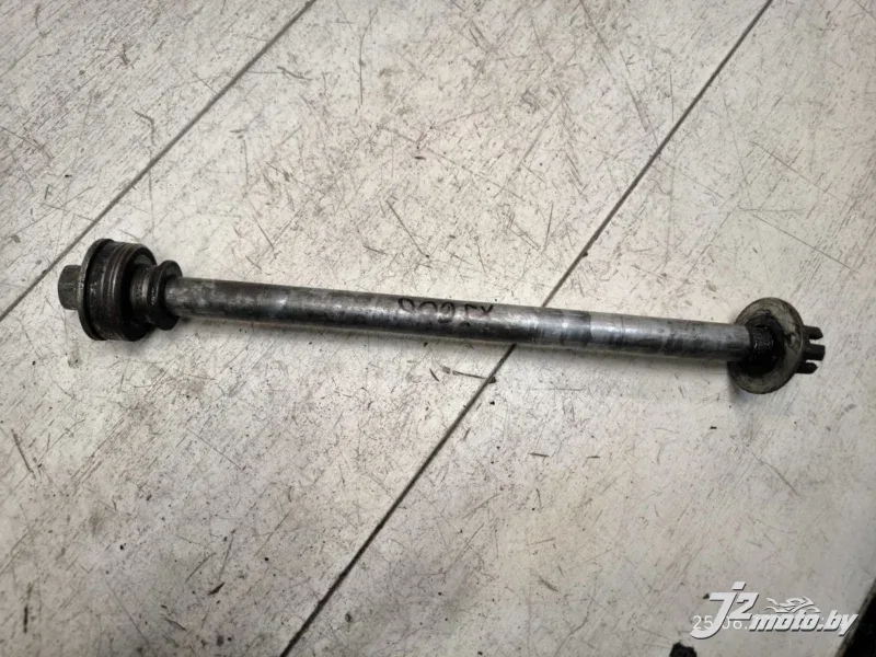 Ось заднего колеса Yamaha XJ600S Diversion (1992-1997)