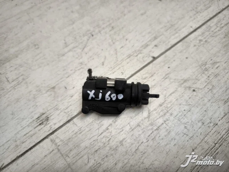 Датчик переднего тормоза Yamaha XJ600S Diversion (1992-1997)