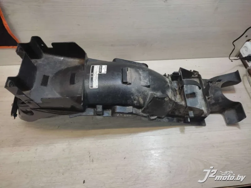 Элемент пластика нижний Yamaha XJ600S Diversion (1992-1997)