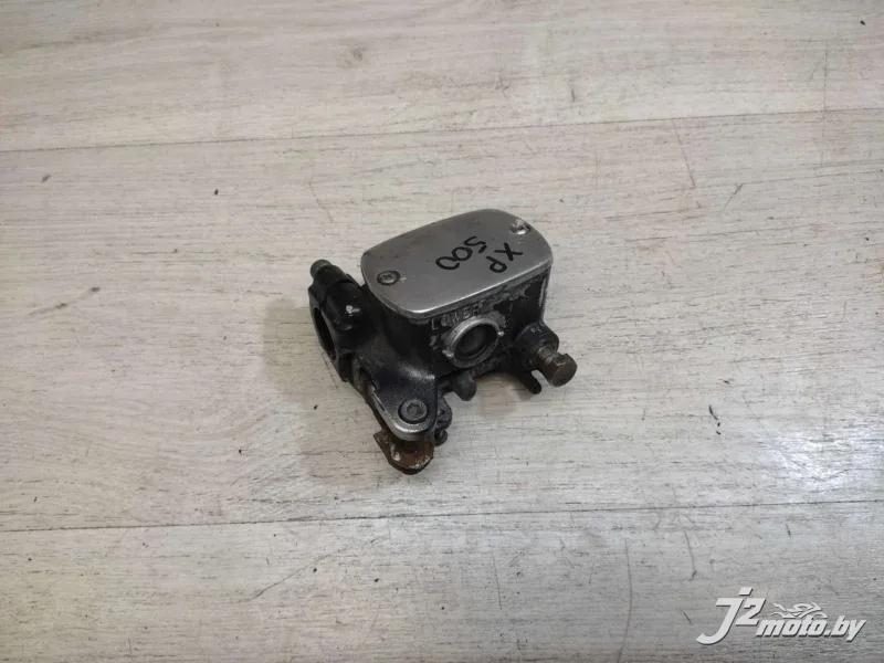 Главный тормозной цилиндр переднего тормоза (машинка) Yamaha XP500 T-MAX (2001-2003)