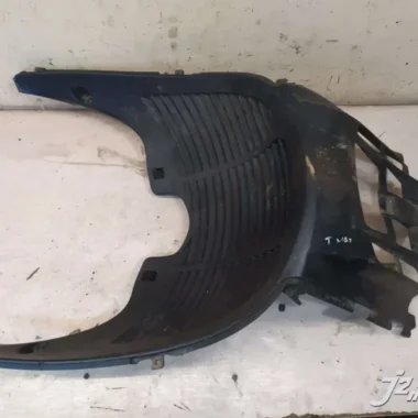 Элемент пластика(плуг) Yamaha XP500 T-MAX (2001-2003)
